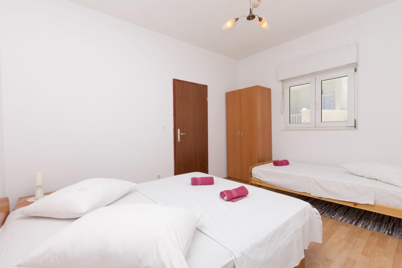 A Cappella Music Apartment *