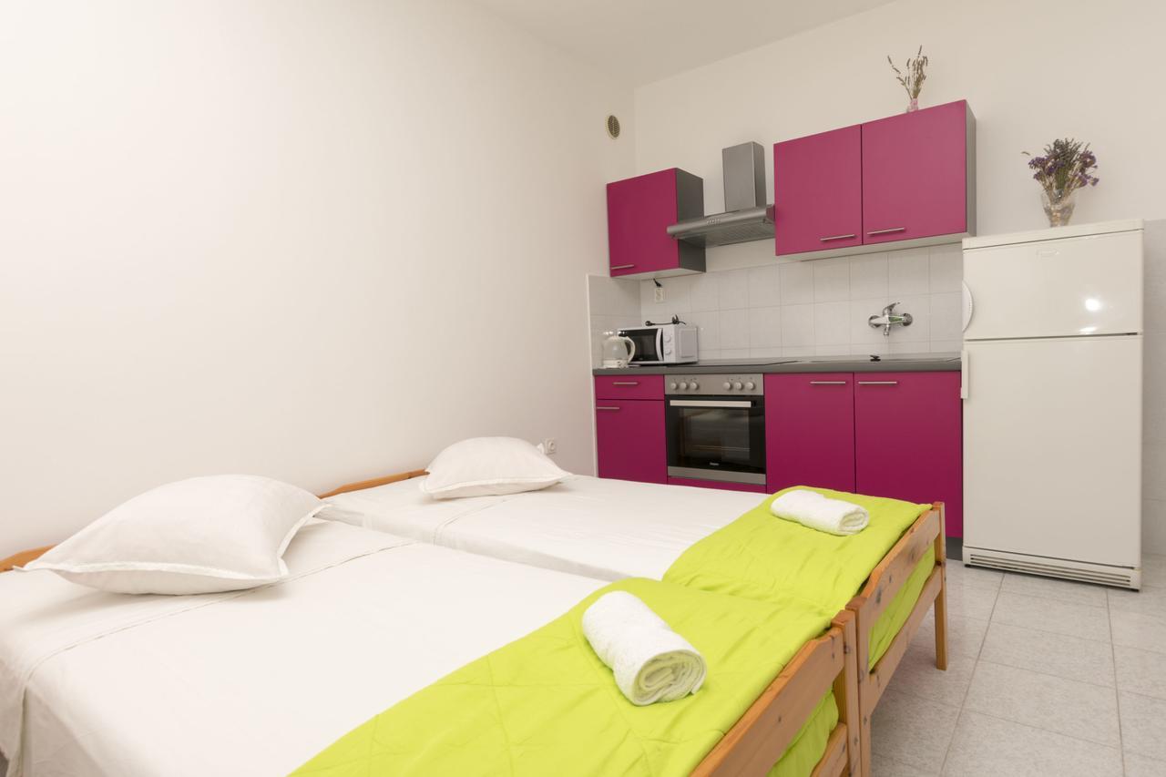 A Cappella Music Apartment